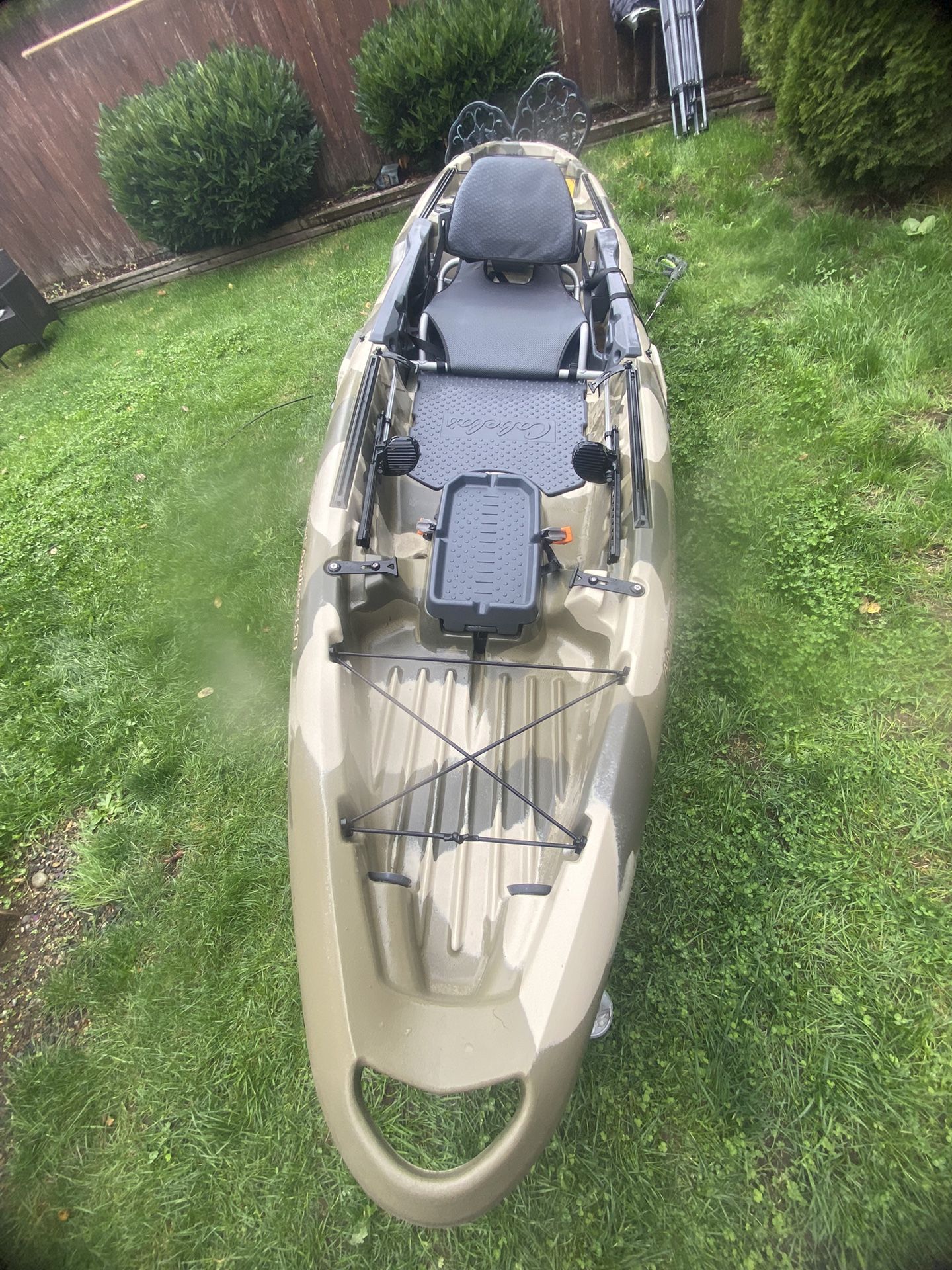 * Pending * Cabelas Advanced Angler 120 Kayak for Sale in Olympia, WA
