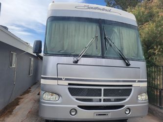 2004 Fleetwood Southwind 32V-Class A RV
