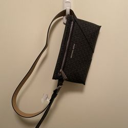 Michael Kors Fanny/Belt Bag 