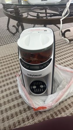 Baby Brezza Formula Pro Bottle Maker