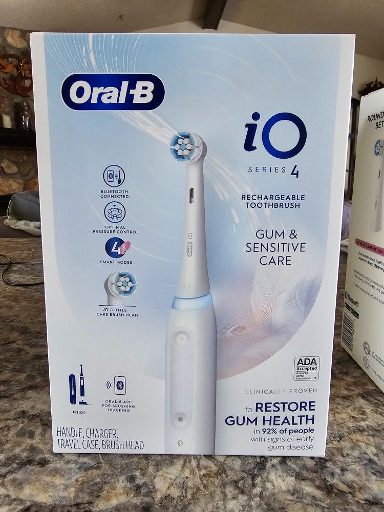 Brand New Oral B Series 4 Electric Toothbrush