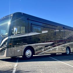 2021 Tiffin Phaeton 37BH - One Owner,  Low Miles