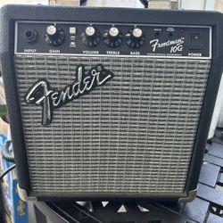Fender Frontman 10G Electric Guitar Combo Amplifier 
