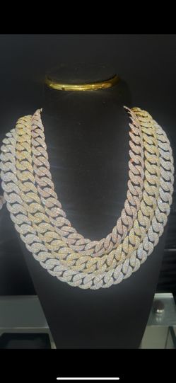 Cuban Diamond Chains 