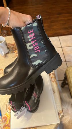 Girls Boots Size 4 Or Size 1