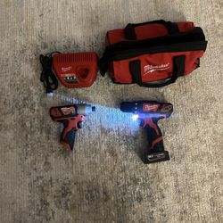 Milwaukee M12  Drill/Driver Set