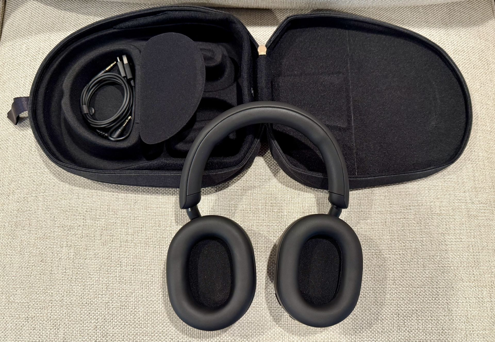 Sony WH-1000XM5/B Wireless Industry Leading Noise Canceling Bluetooth Headphones