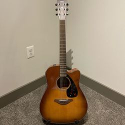 Yamaha FX335C with Stand and Cover