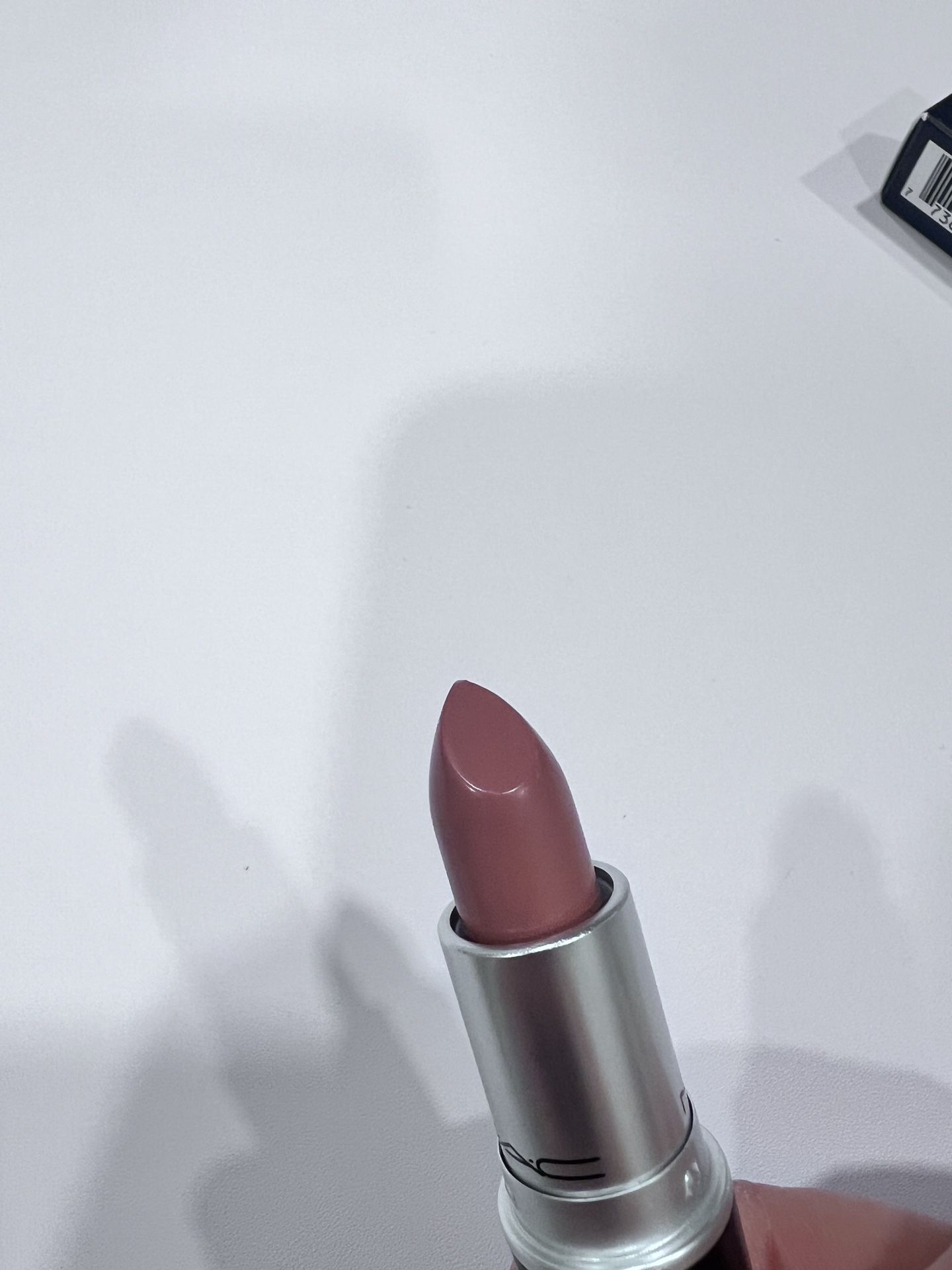 MAC Lipstick 605 Honeylove fullsize