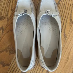 Trifoli Car - Almost New - Size 40 - Size 8.5 to 9.0