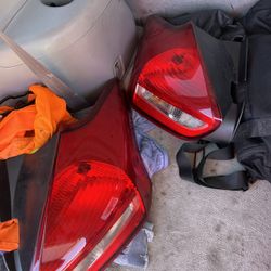 Focus ST/RS OEM tail Lights 