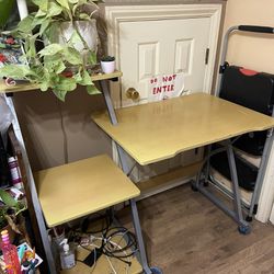 FREE!!! DESK WITH SHELVES AND WHEELS