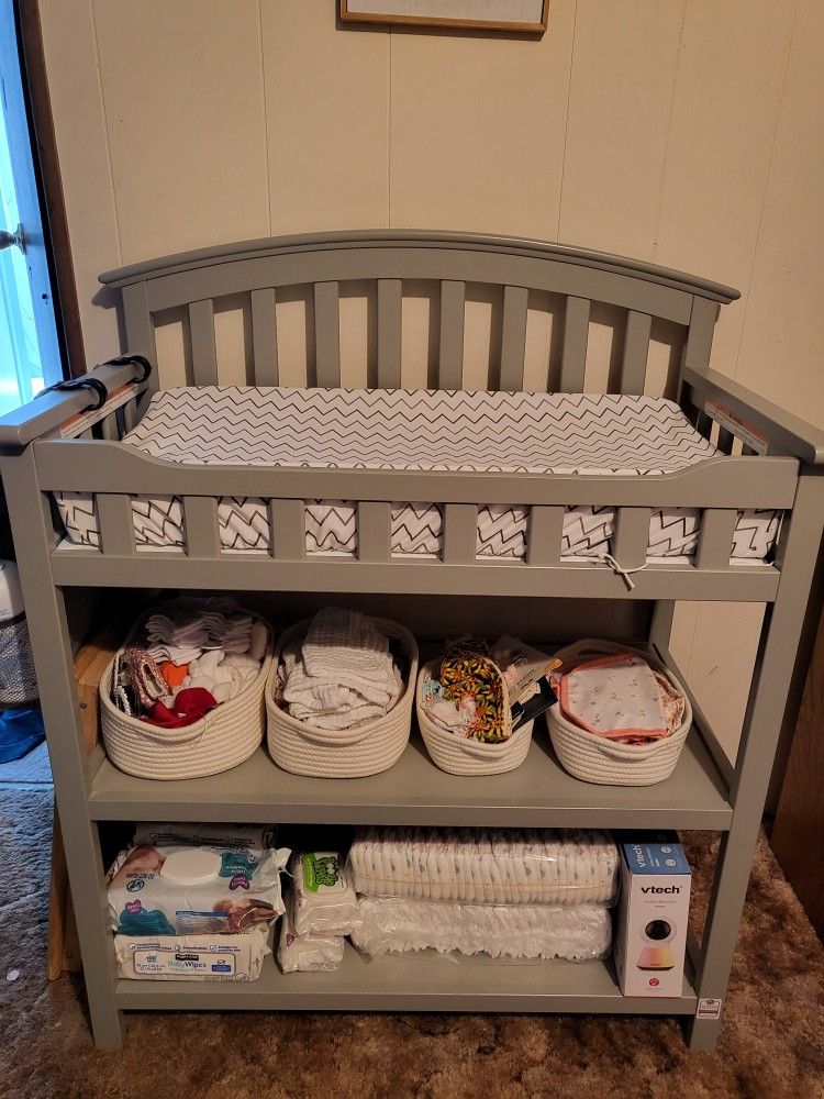 Graco Changing Table W/waterproof Diaper Changing Mat