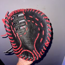 Wilson A2000 Pro Stock 1B Glove 