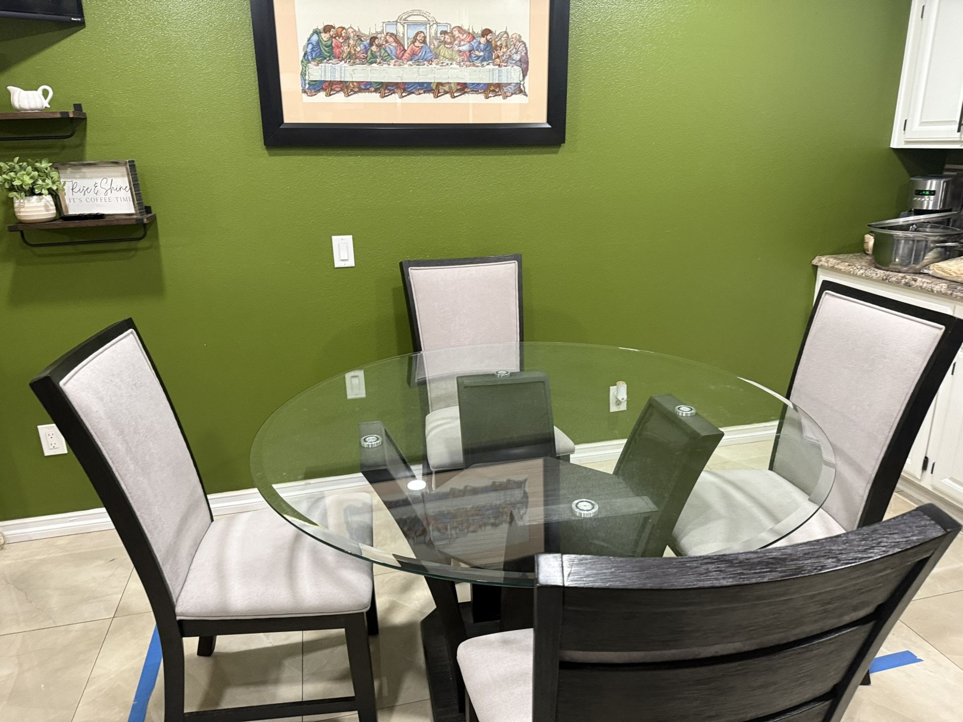 Glass table + 6 Chairs!