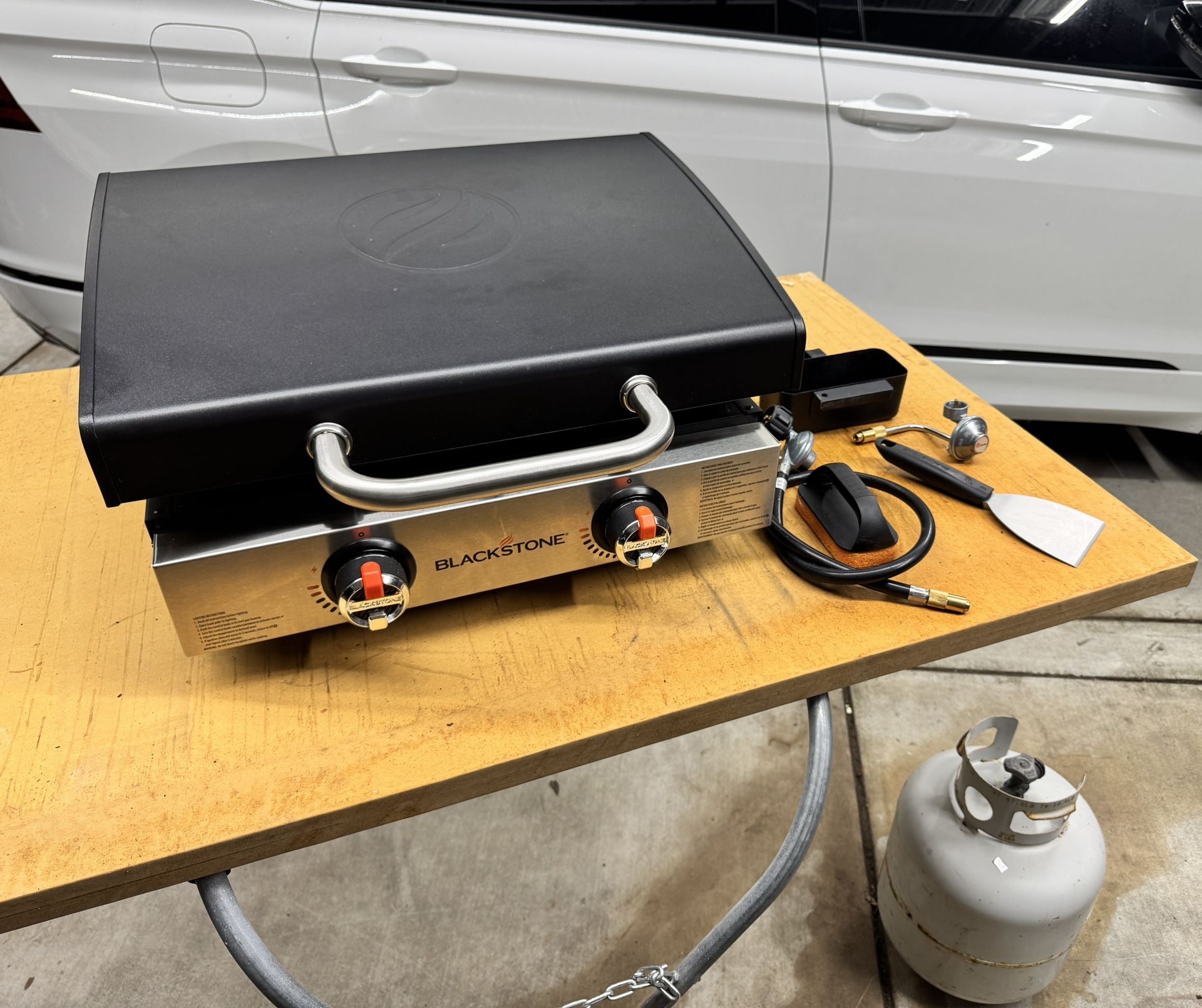 Blackstone Portable Griddle 2 burner Table top grill Big propane tank Included