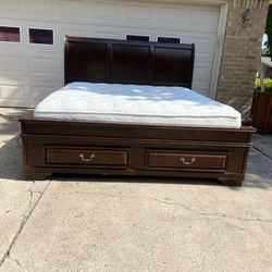 King wooden sleigh bed with 6 storage drawers Mattress include