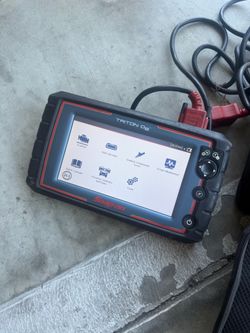 Snap-on Triton D8 diagnostic scanner.