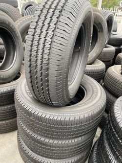 SET of semi new Continental 265/70/17
