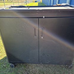 Ergotron HP 30 Laptop Charging Cart