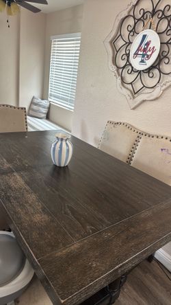 6 seat dinning table