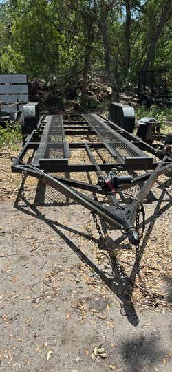 24 ‘ Tandem Trailer Great Shape No Rust