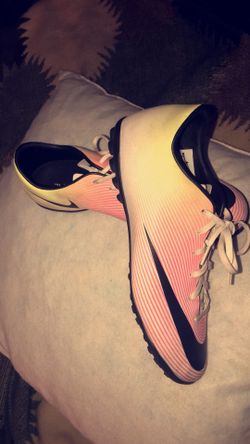 Nike indoor mercurials