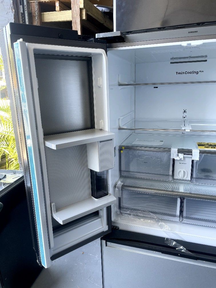 Samsung bespoke 36” panel ready french doorefrigerator with smart hub display $1500