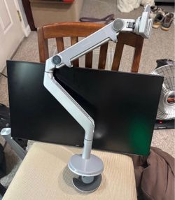 Humanscale dual-monitor arm