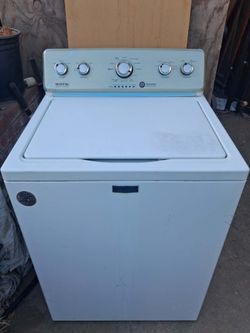 Maytag giant size tub washer
