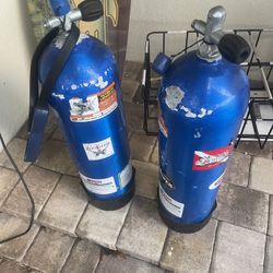 2 - Dive Tanks