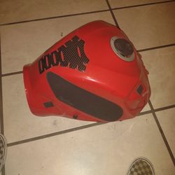 2006 GSX-R 600 OEM Gas Tank 