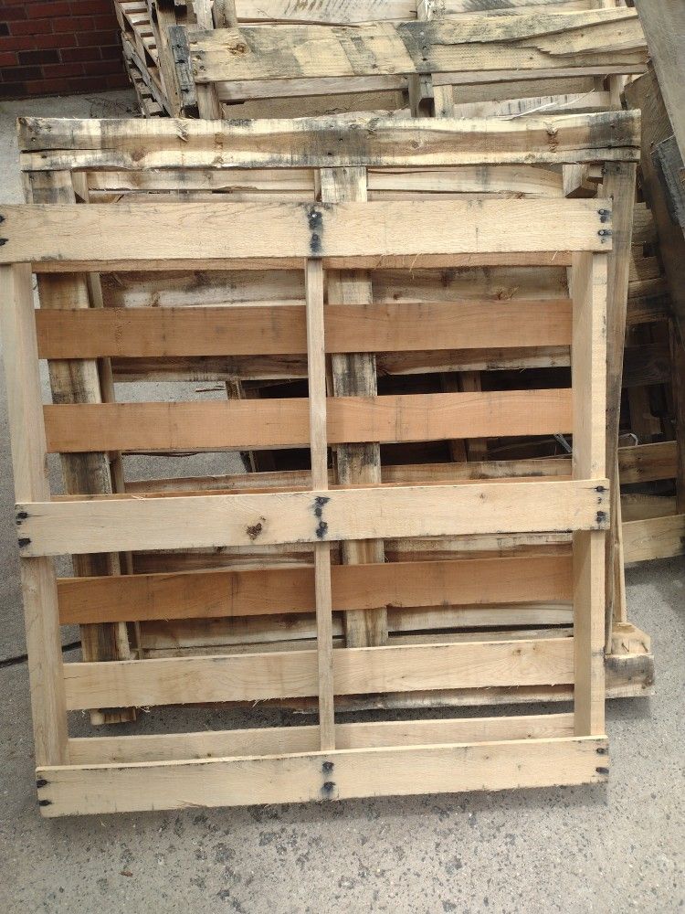 Pallets 48x40 and Other Sizes