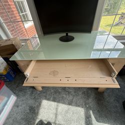 Desk & Monitor 