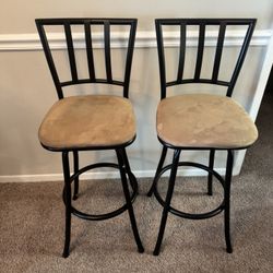 2 High Stools 