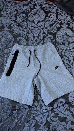 Grey Nike Tech Fleece Shorts Size M/L New