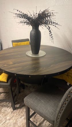 Round Counter Height Dining Table with Chairs