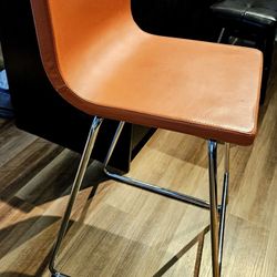 HIGH CHAIR (BAR STOLL)