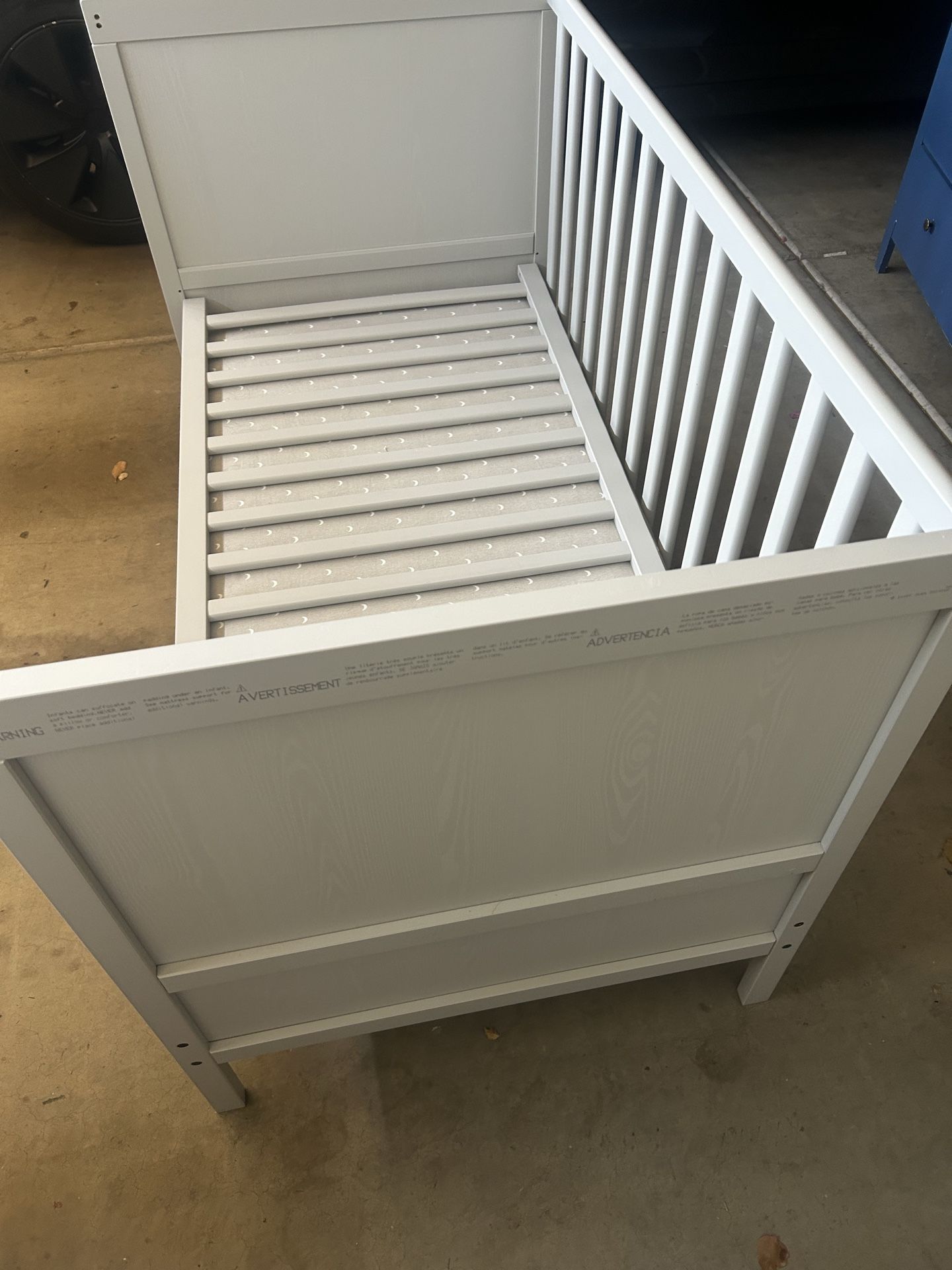 IKEA Crib - like New