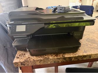HP OfficeJet 7612 is a wide-format, 4-in-1 color inkjet multifunction printer (PRINT/FAX/SCAN/COPY)