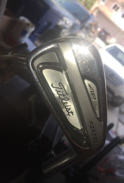 Titelist AP2 iron set / woods
