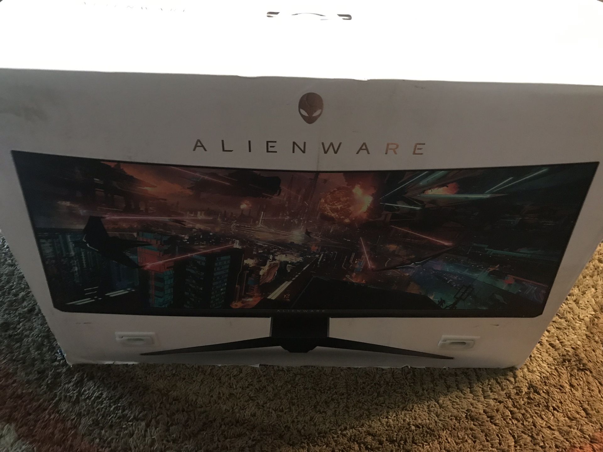 Alienware curved 34inchs monitor 3 months old