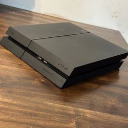 Ps4 Console With One Controller
