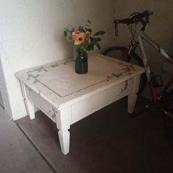 Coffee Table+ Flowers
