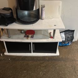 Small TV Stand 