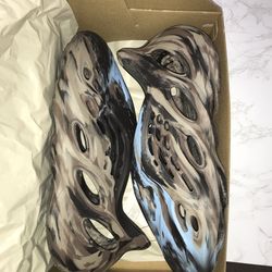 Yeezy Foam Runners 