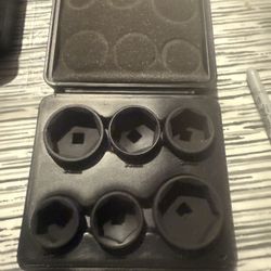 Gearwrench 6 pc oil filter sockets 3/8” drive like new $30 in n Lakeland  