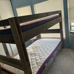 Twin Bunk bed 