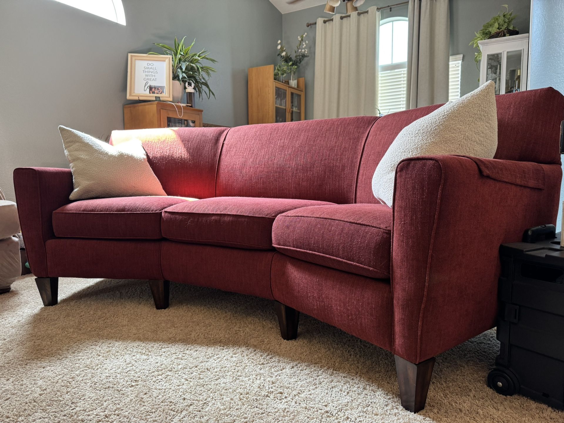 Couch- Corner/Curved red