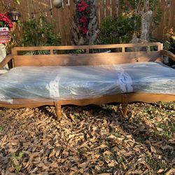 Old School Couch/futon